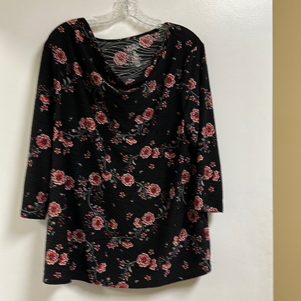 Women’s top Croft and Barrow 1X black